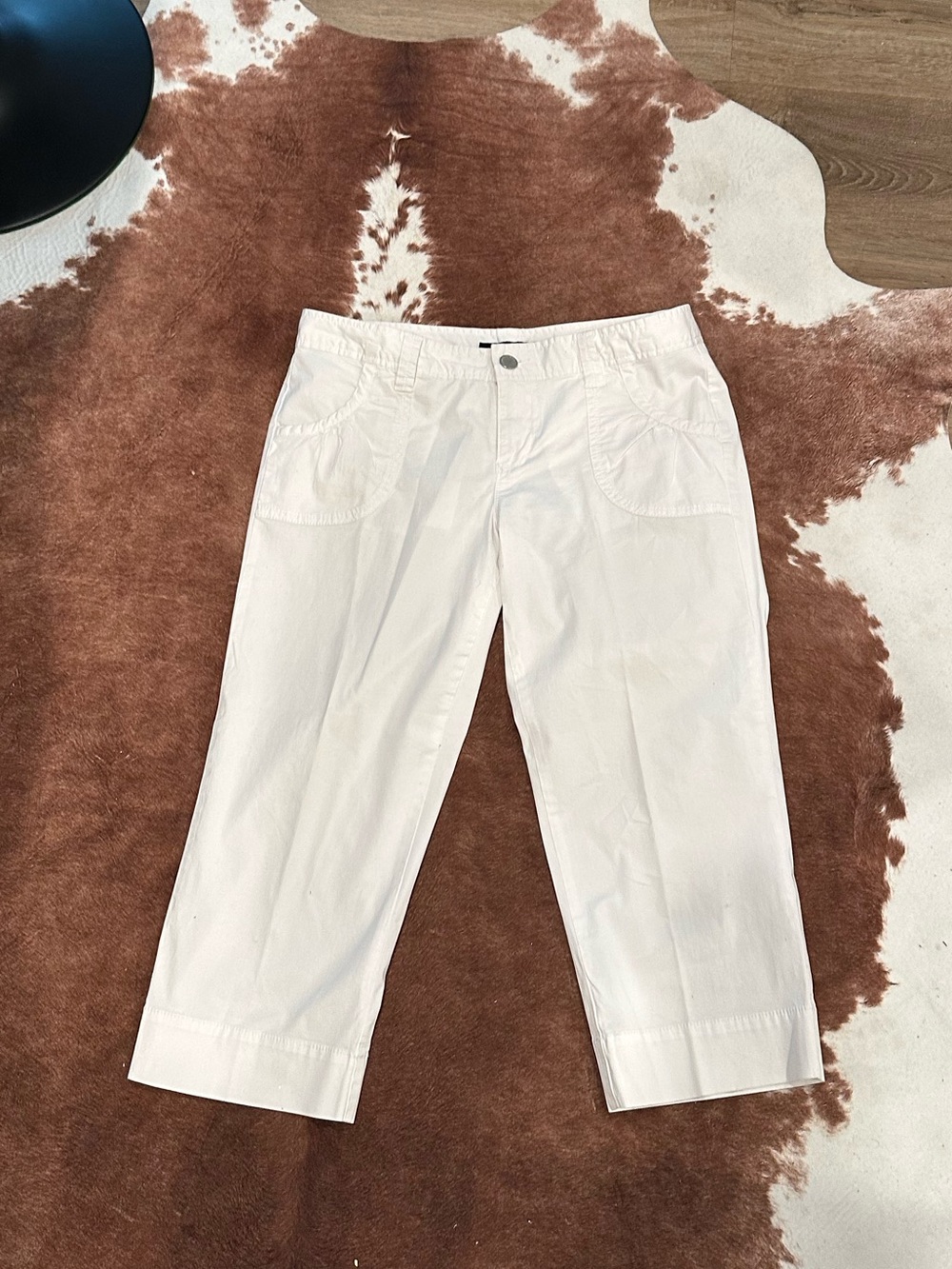 Calvin Klein White Cropped Capris